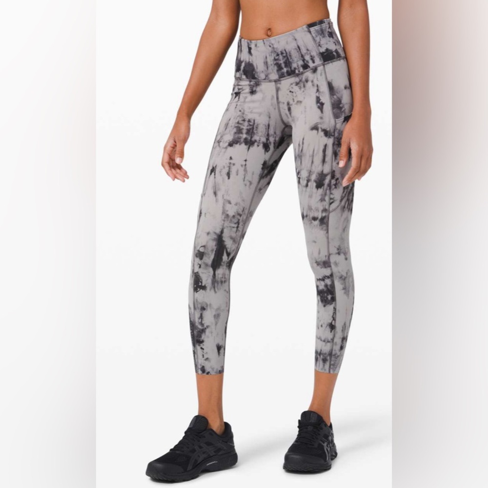 lululemon | size 4 Fast and Free Tight II 25"‎ *Game Day Dark Chrome Black multi